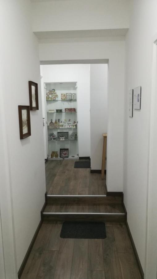 M4U Apartments Ni Esterno foto