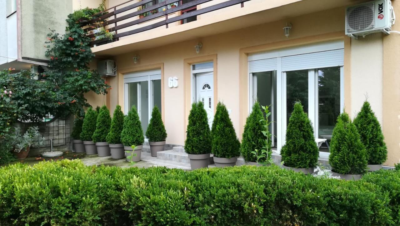 M4U Apartments Ni Esterno foto