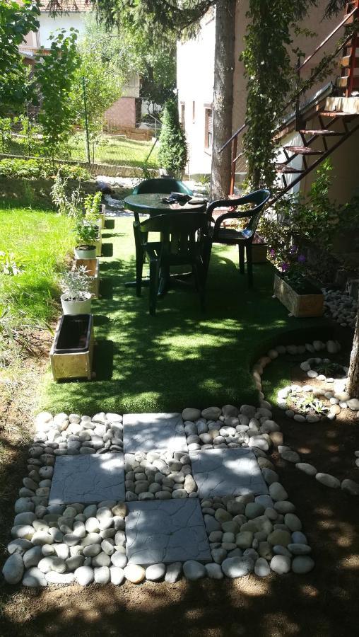 M4U Apartments Ni Esterno foto