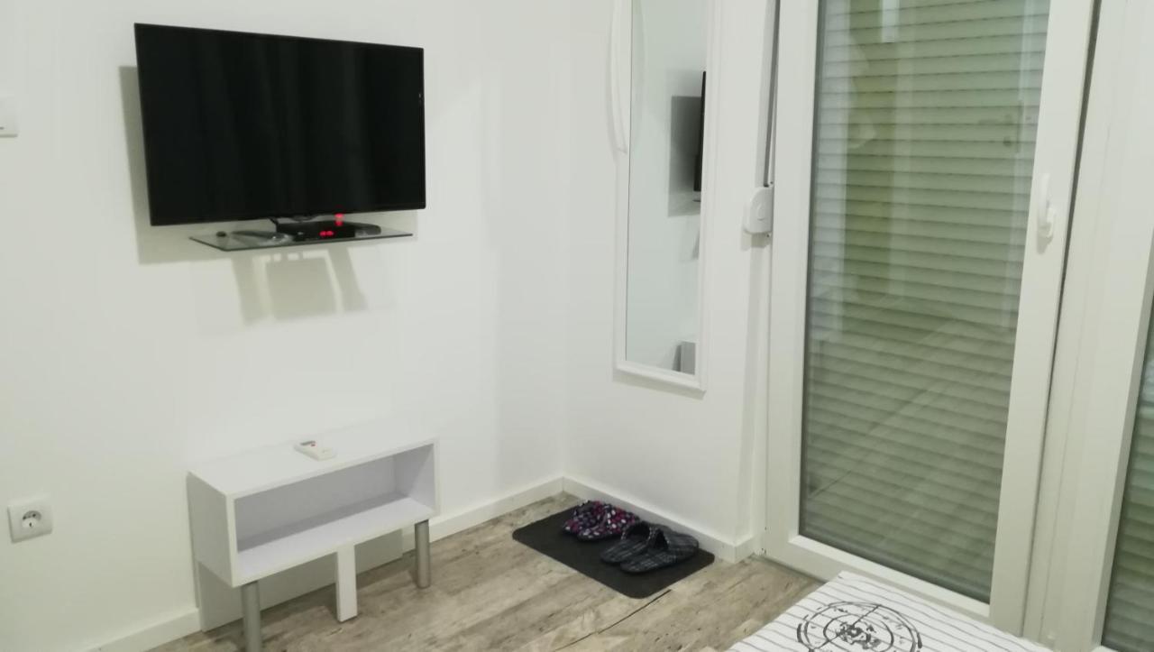 M4U Apartments Ni Esterno foto