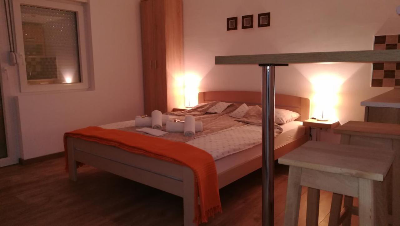 M4U Apartments Ni Esterno foto