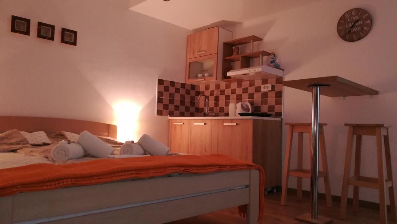 M4U Apartments Ni Esterno foto