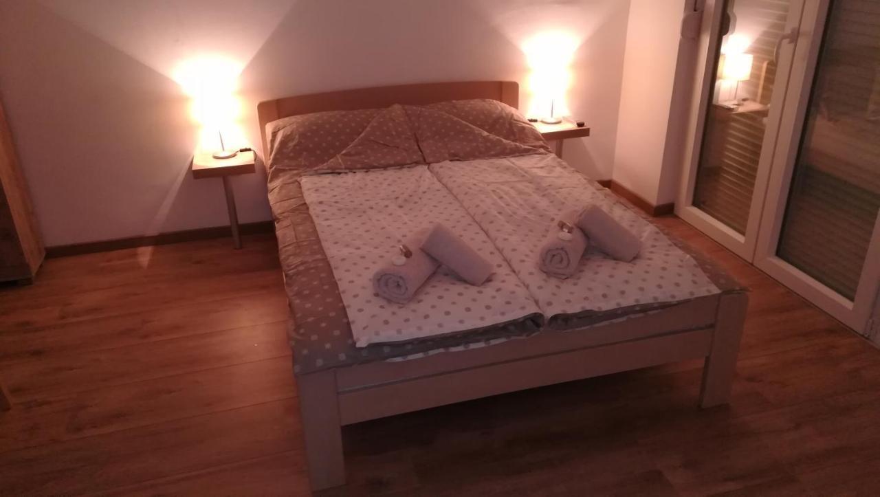 M4U Apartments Ni Esterno foto