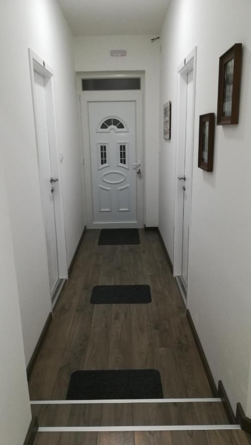 M4U Apartments Ni Esterno foto