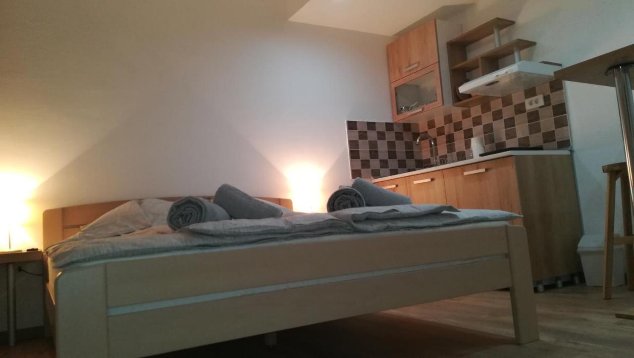 M4U Apartments Ni Esterno foto
