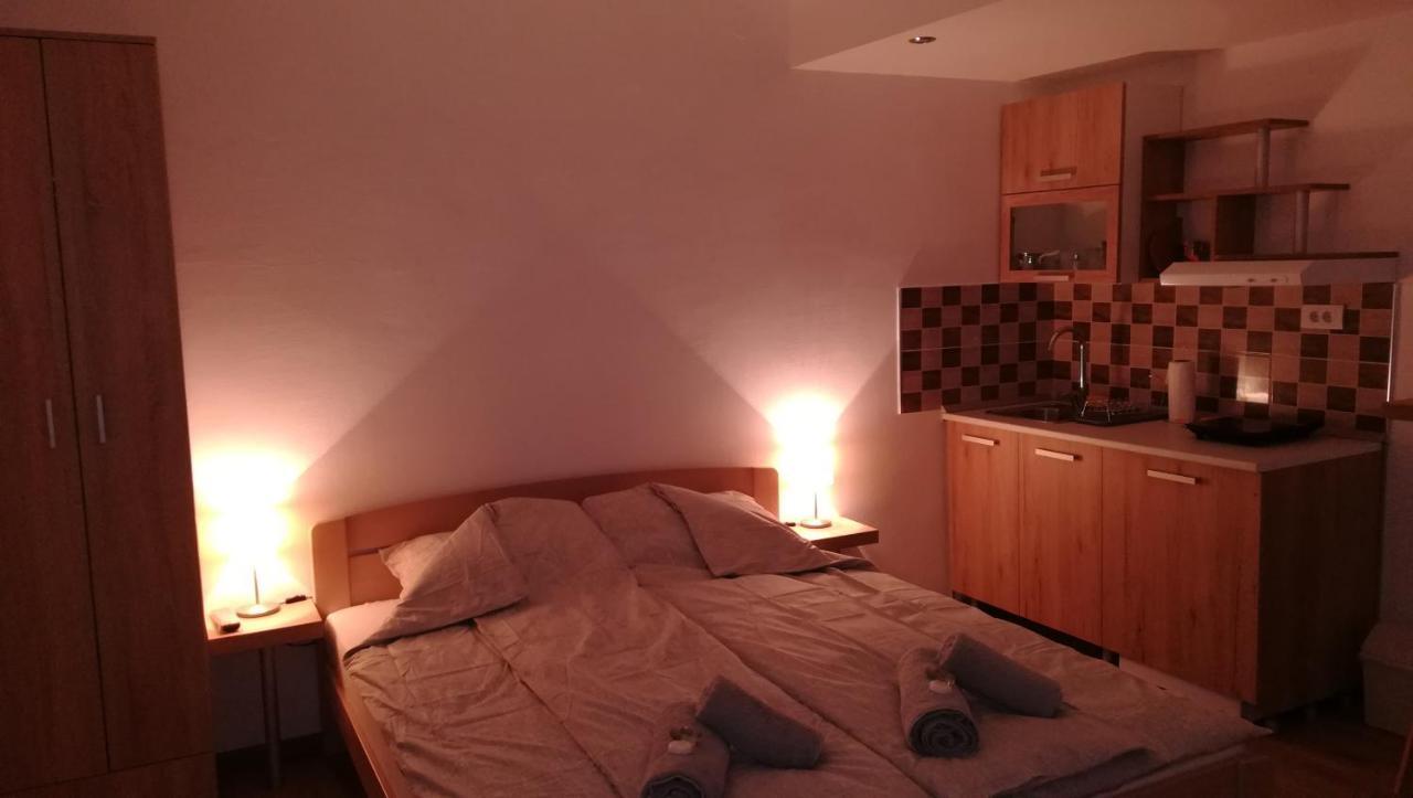 M4U Apartments Ni Esterno foto
