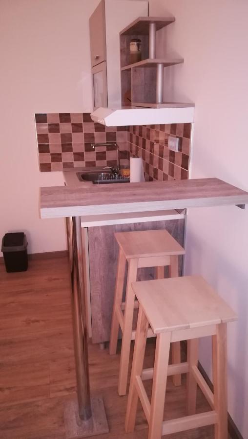 M4U Apartments Ni Esterno foto