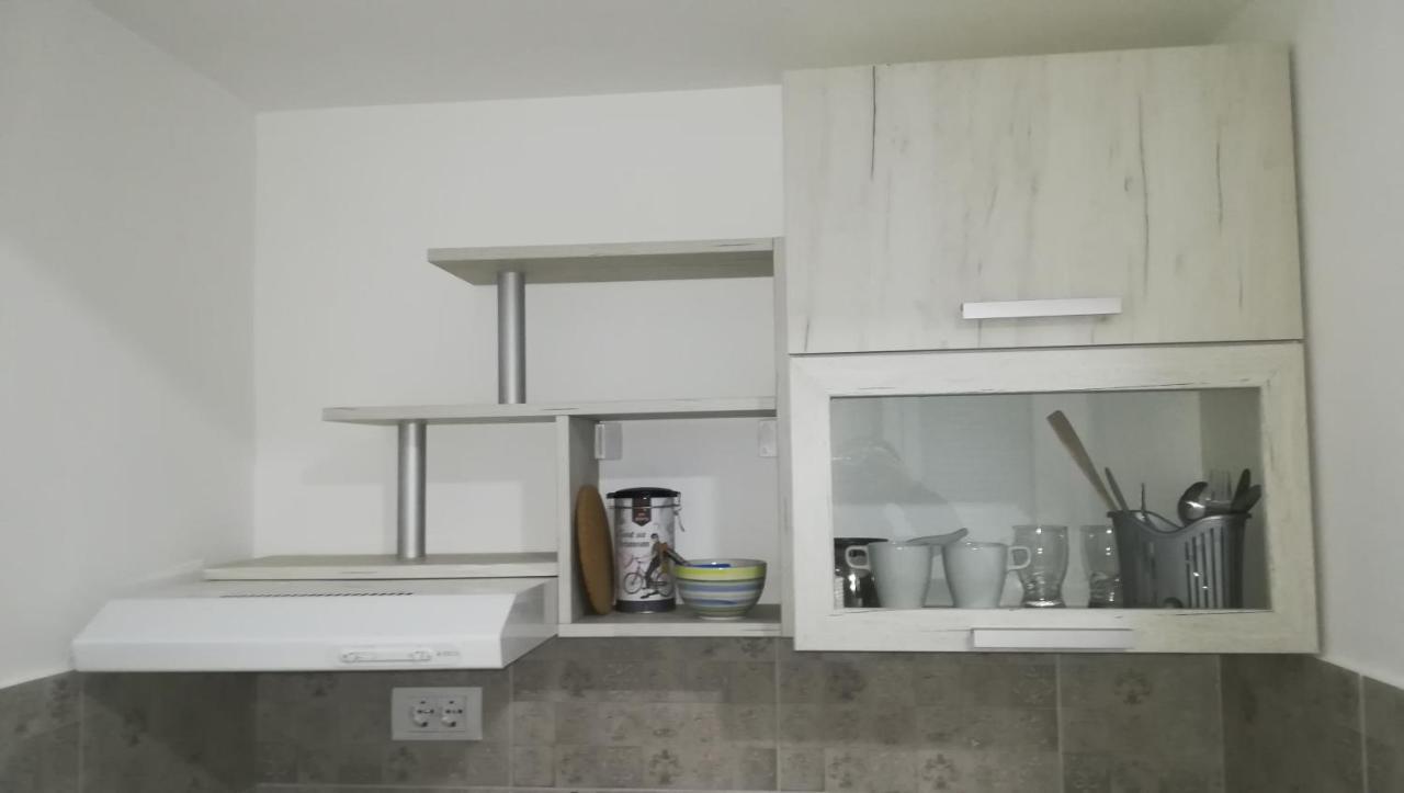 M4U Apartments Ni Esterno foto