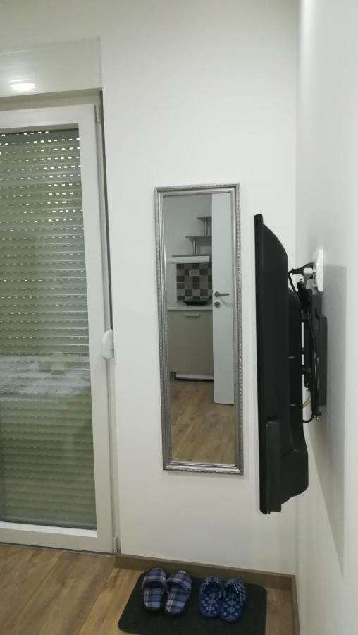 M4U Apartments Ni Esterno foto