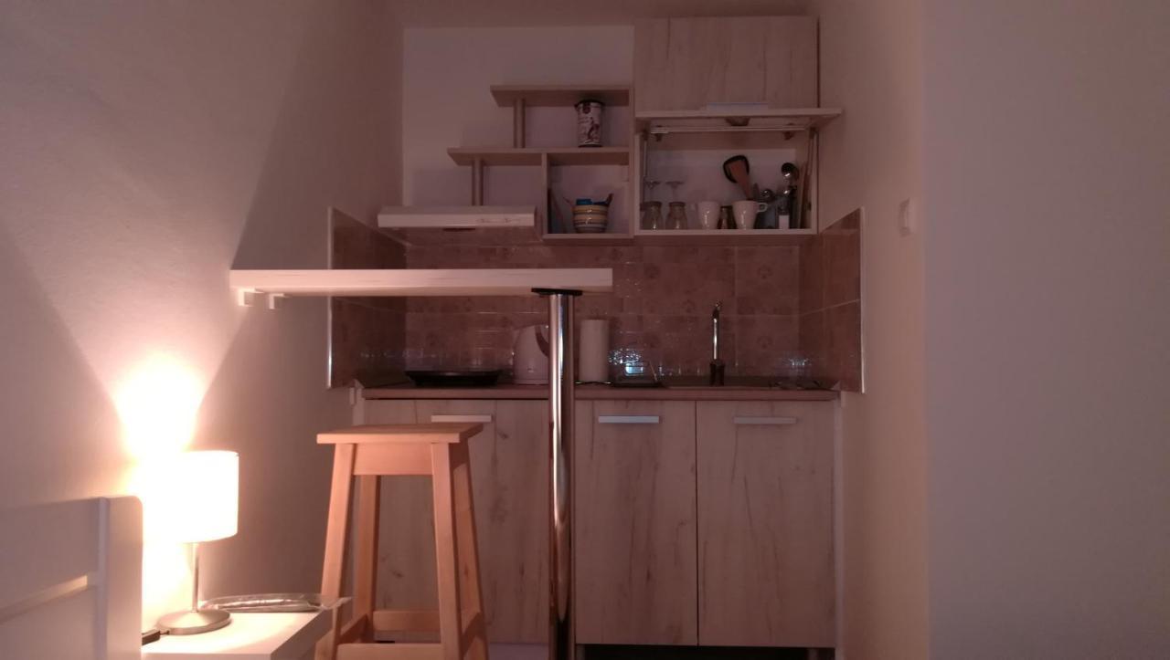 M4U Apartments Ni Esterno foto
